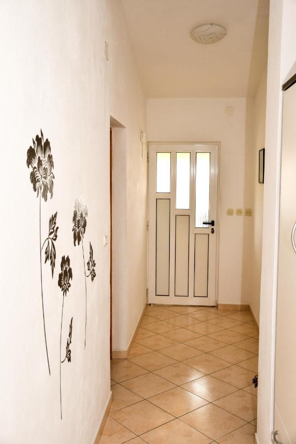 Mara Apartment Razanac Exterior photo